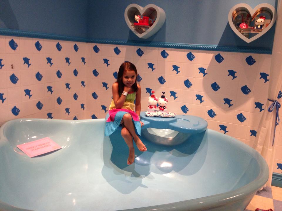 Hello Kitty Tub