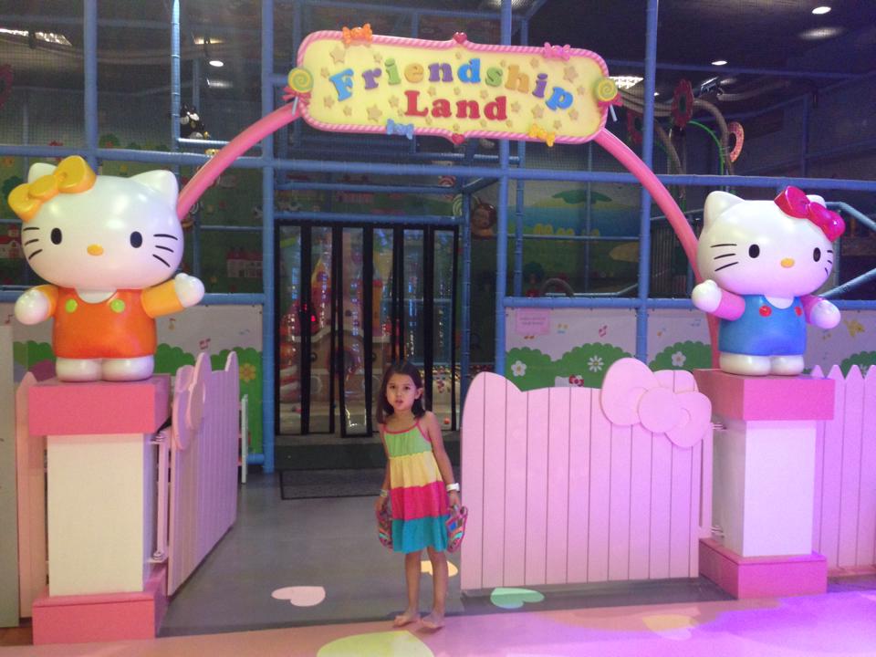 Hello Kitty Friendship Land