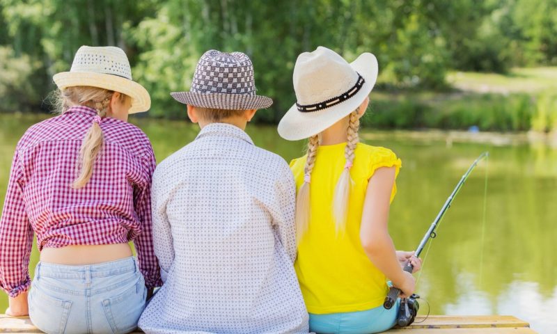 Traveling With Your Siblings: The Pros and Cons In Traveling With Them
